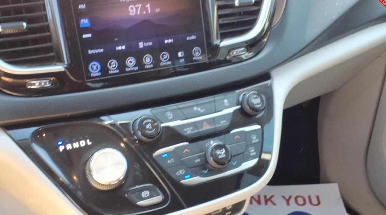 Chrysler Pacifica Touring 2017