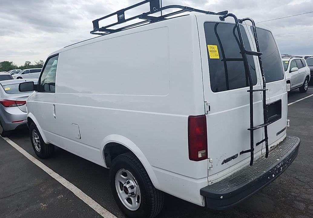 Chevrolet Astro Cargo Van 2WD 2004
