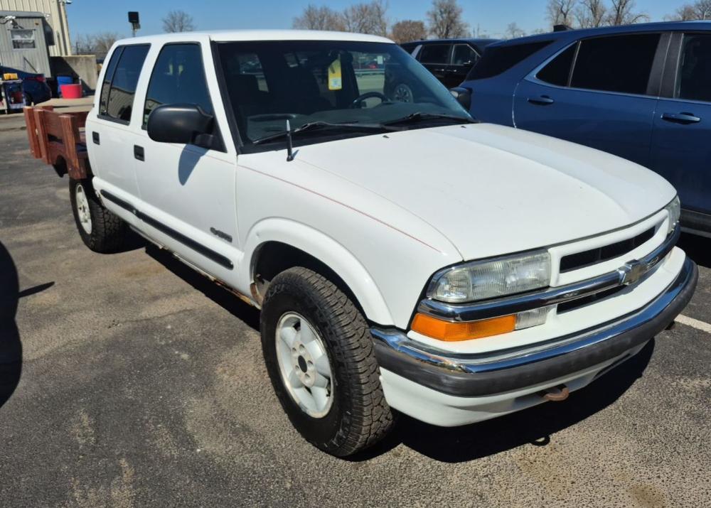 Chevrolet S10 Pickup LS Crew Cab 4WD 2002