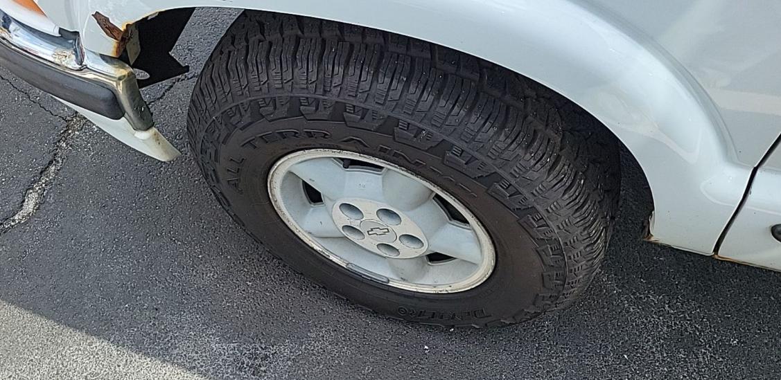 Chevrolet S10 Pickup LS Crew Cab 4WD 2002