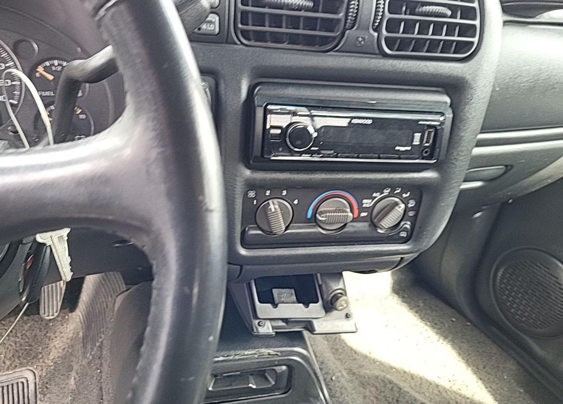 Chevrolet S10 Pickup LS Crew Cab 4WD 2002