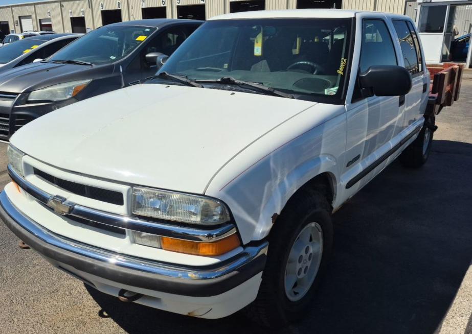 Chevrolet S10 Pickup LS Crew Cab 4WD 2002