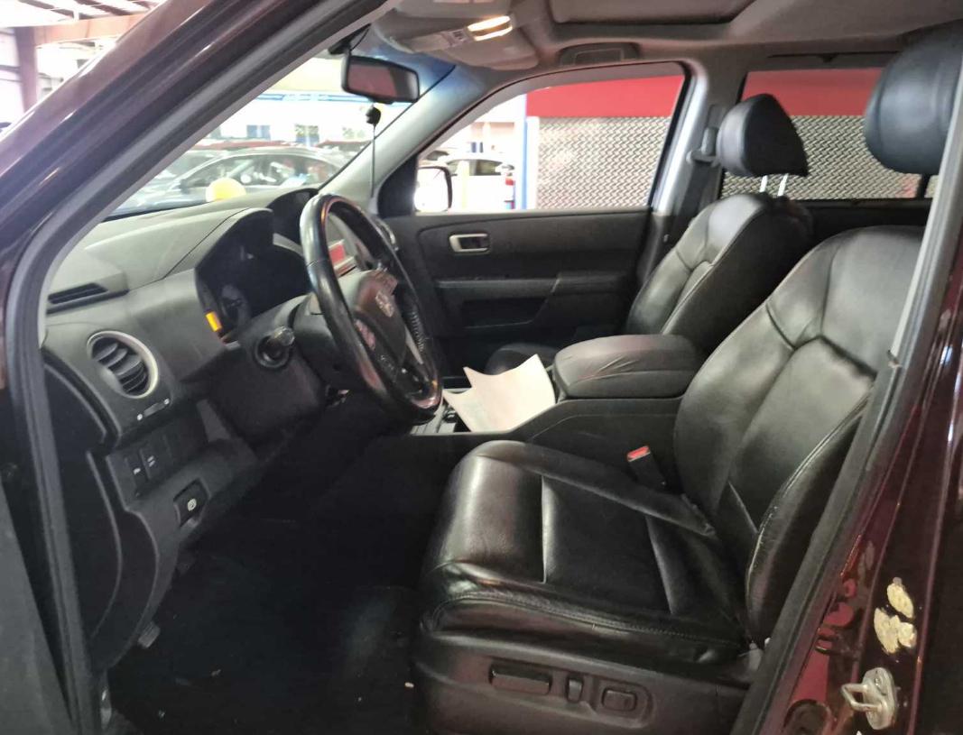 Honda Pilot Touring 4WD 5-Spd AT 2010