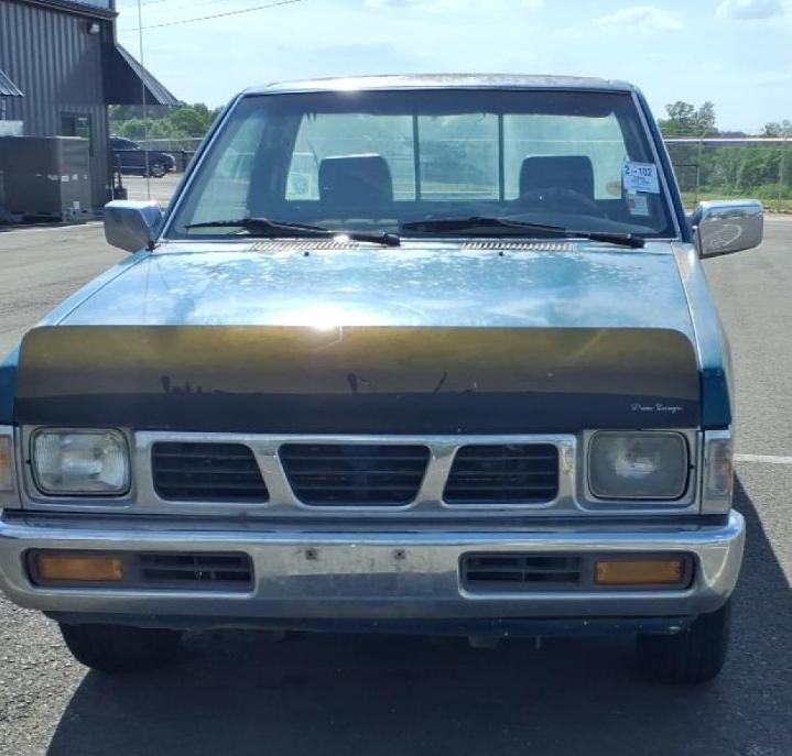 Nissan Pickup Reg. Cab 2WD 1995
