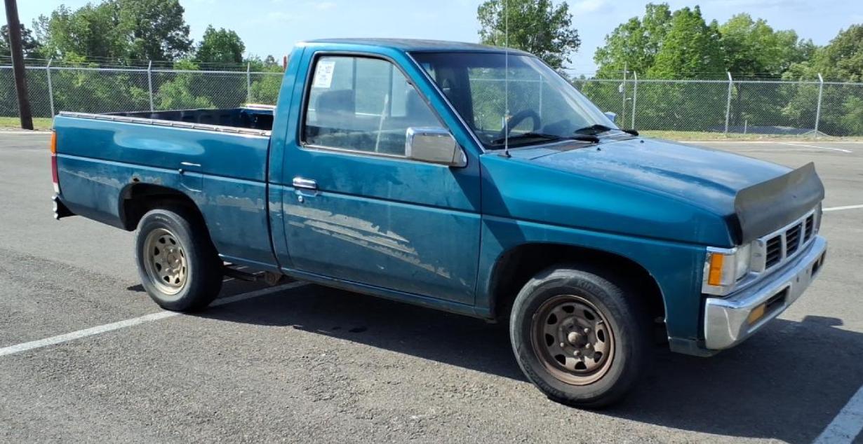 Nissan Pickup Reg. Cab 2WD 1995