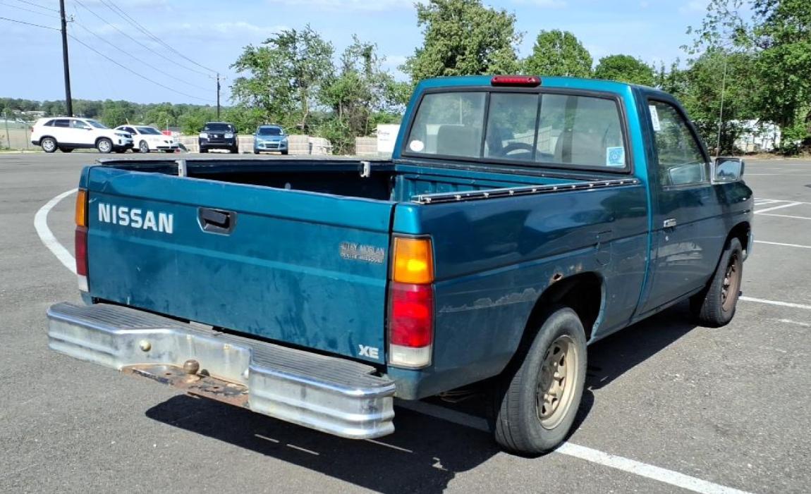 Nissan Pickup Reg. Cab 2WD 1995