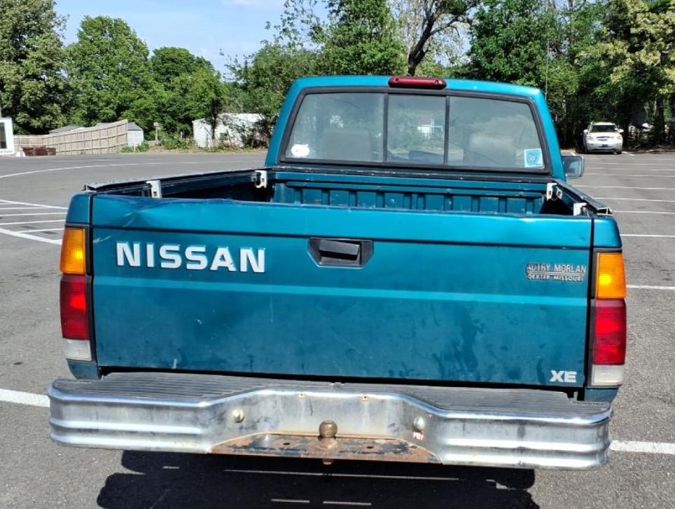 Nissan Pickup Reg. Cab 2WD 1995