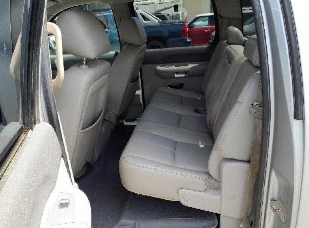 GMC Sierra 1500 SLE Crew Cab 4WD 2010