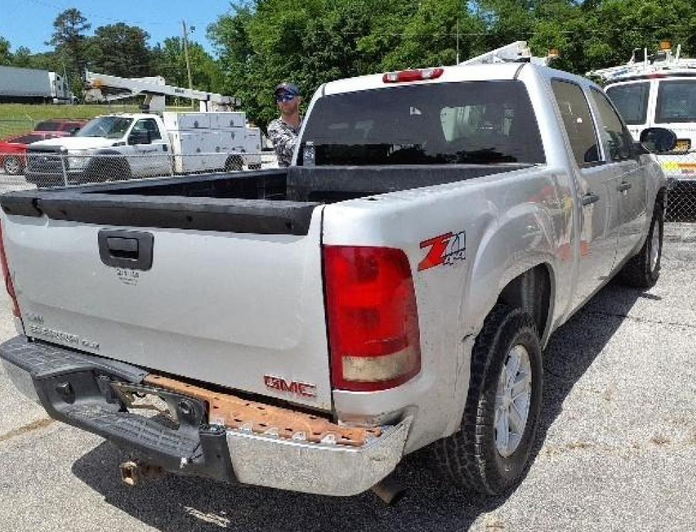 GMC Sierra 1500 SLE Crew Cab 4WD 2010