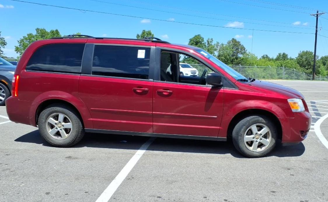 Dodge Grand Caravan Hero 2010