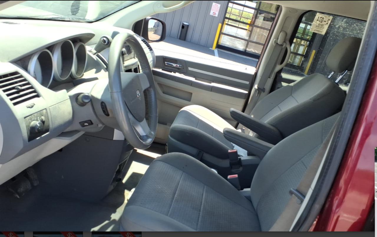 Dodge Grand Caravan Hero 2010