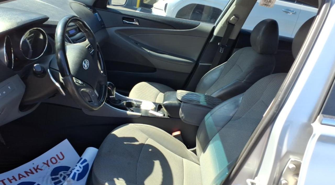 Hyundai Sonata Limited Auto 2012