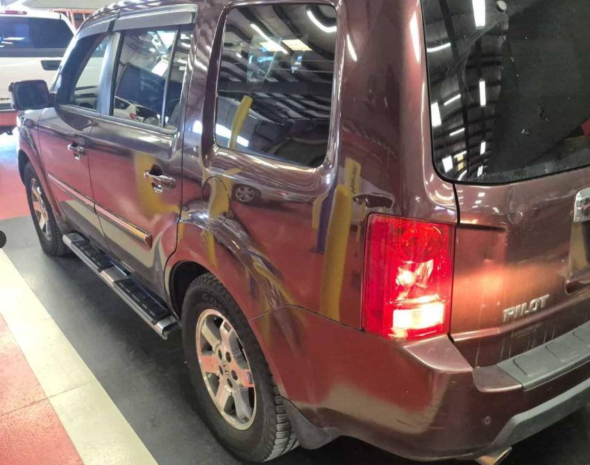 Honda Pilot Touring 4WD 5-Spd AT 2010