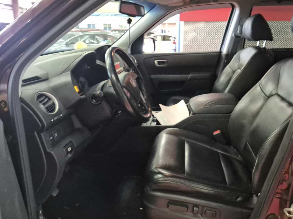 Honda Pilot Touring 4WD 5-Spd AT 2010
