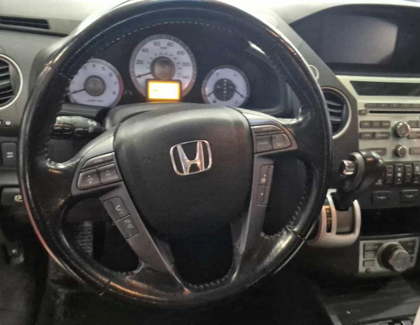 Honda Pilot Touring 4WD 5-Spd AT 2010