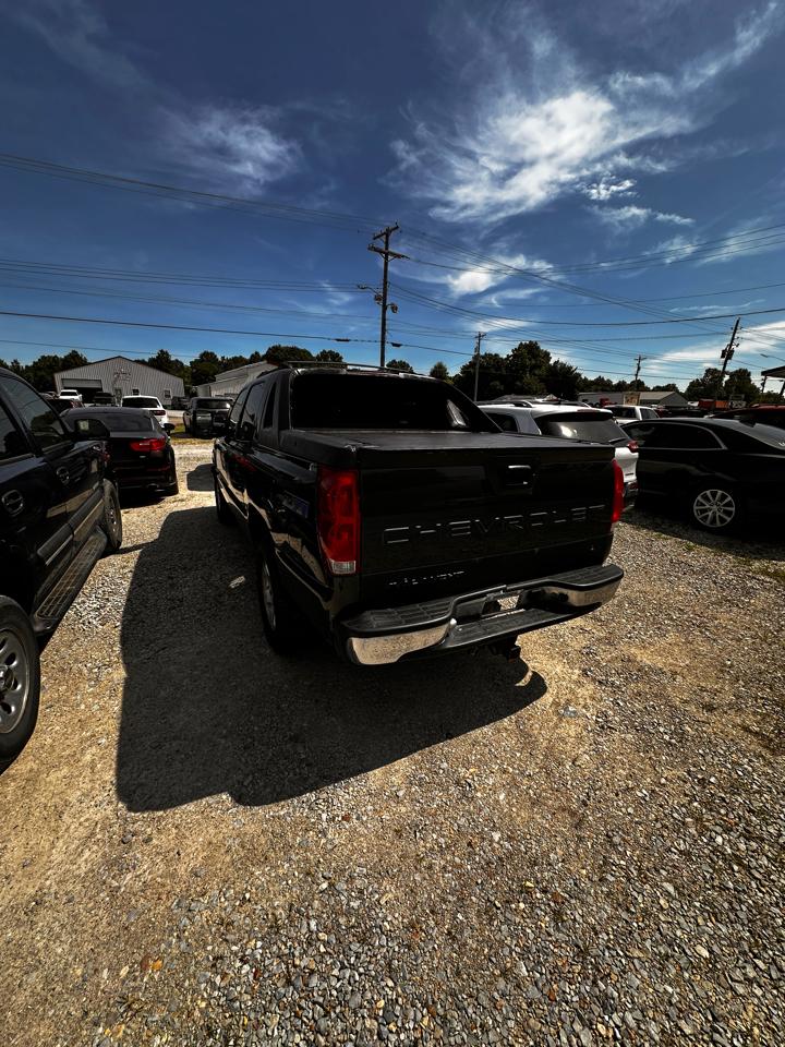 Chevrolet Avalanche 1500 4WD 2004