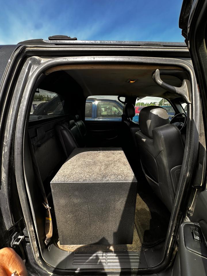 Chevrolet Avalanche 1500 4WD 2004