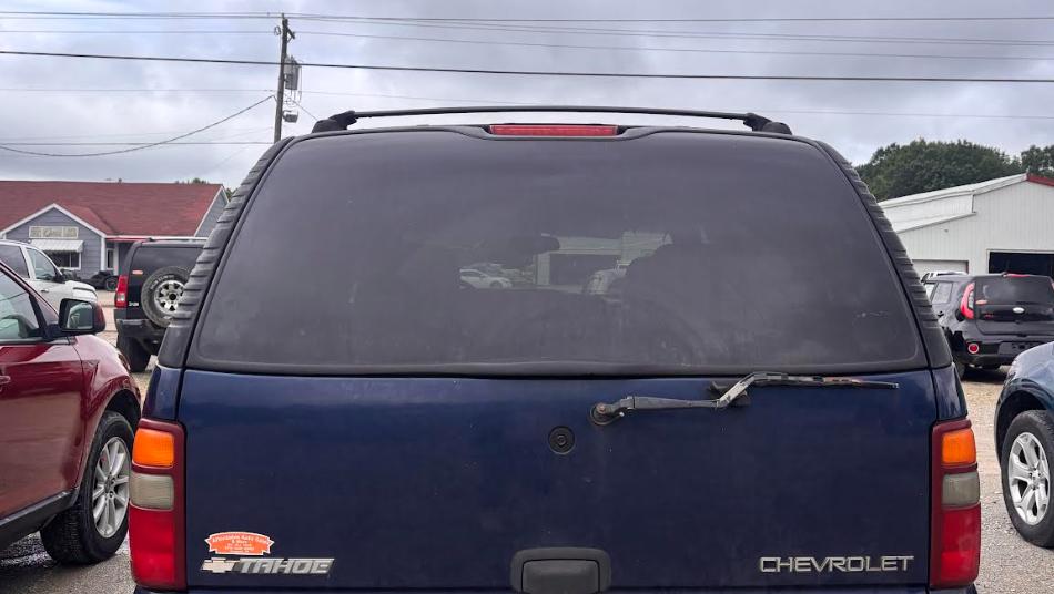 Chevrolet Tahoe 2WD 2003