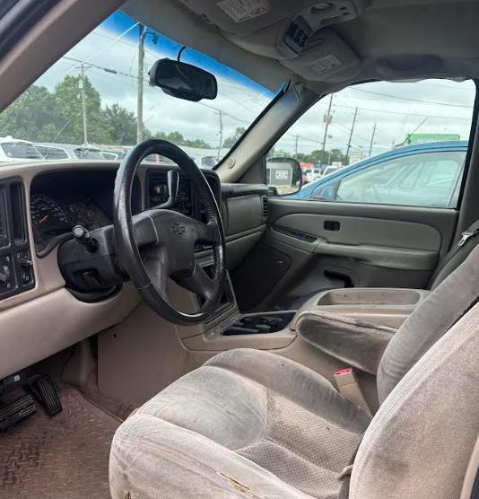 Chevrolet Tahoe 2WD 2003
