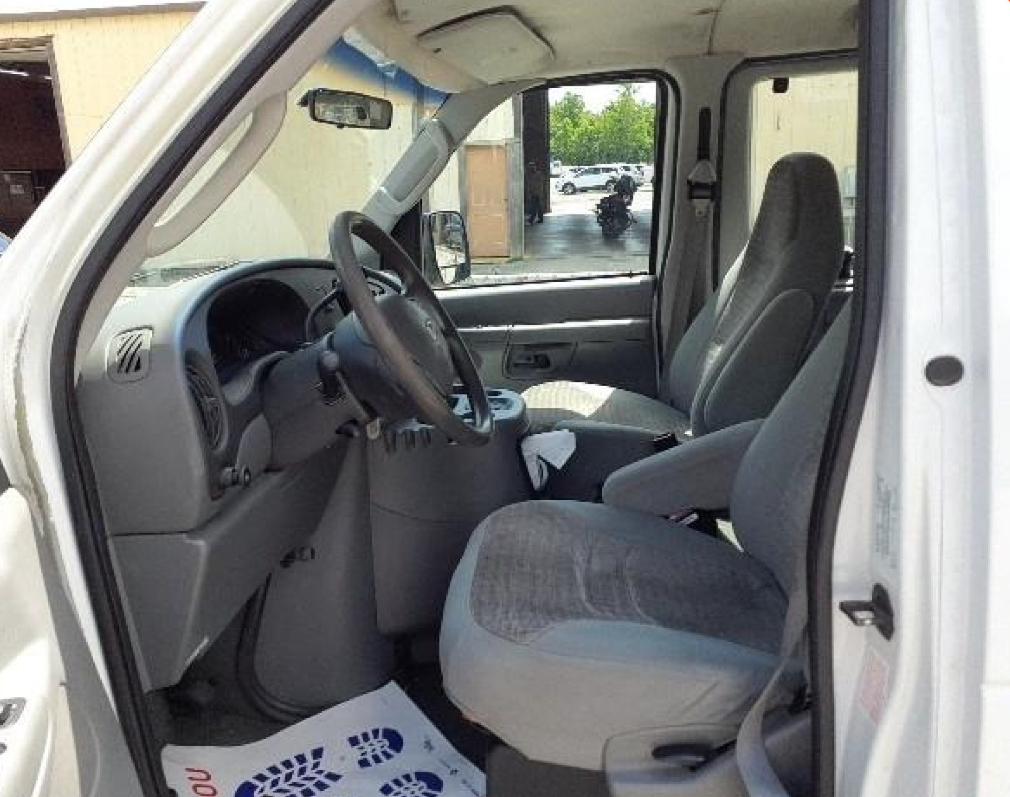 Ford Econoline E-350 Super Duty Extended 2003