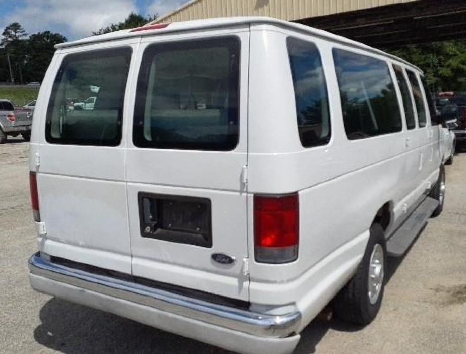 Ford Econoline E-350 Super Duty Extended 2003