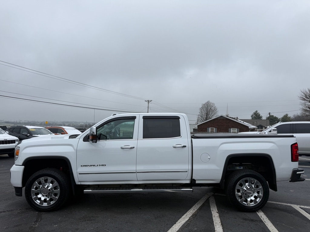 2019 Gmc Sierra 2500 HD Denali photo 2