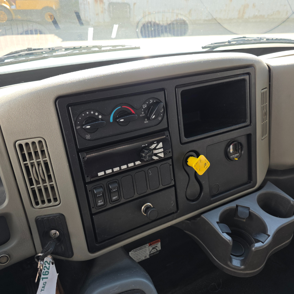 International 4300  2015 International 4300  2015