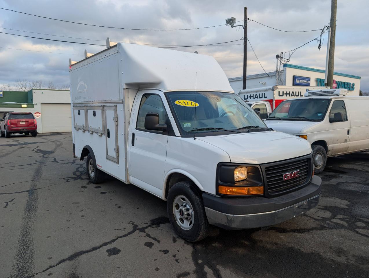 GMC Savana G3500 139 in. 2016