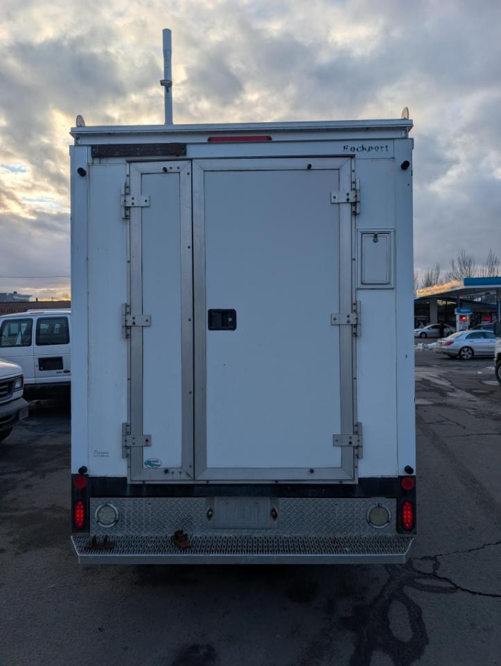 GMC Savana G3500 139 in. 2016