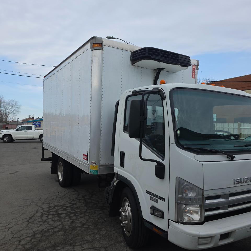 Isuzu NPR HD  2014