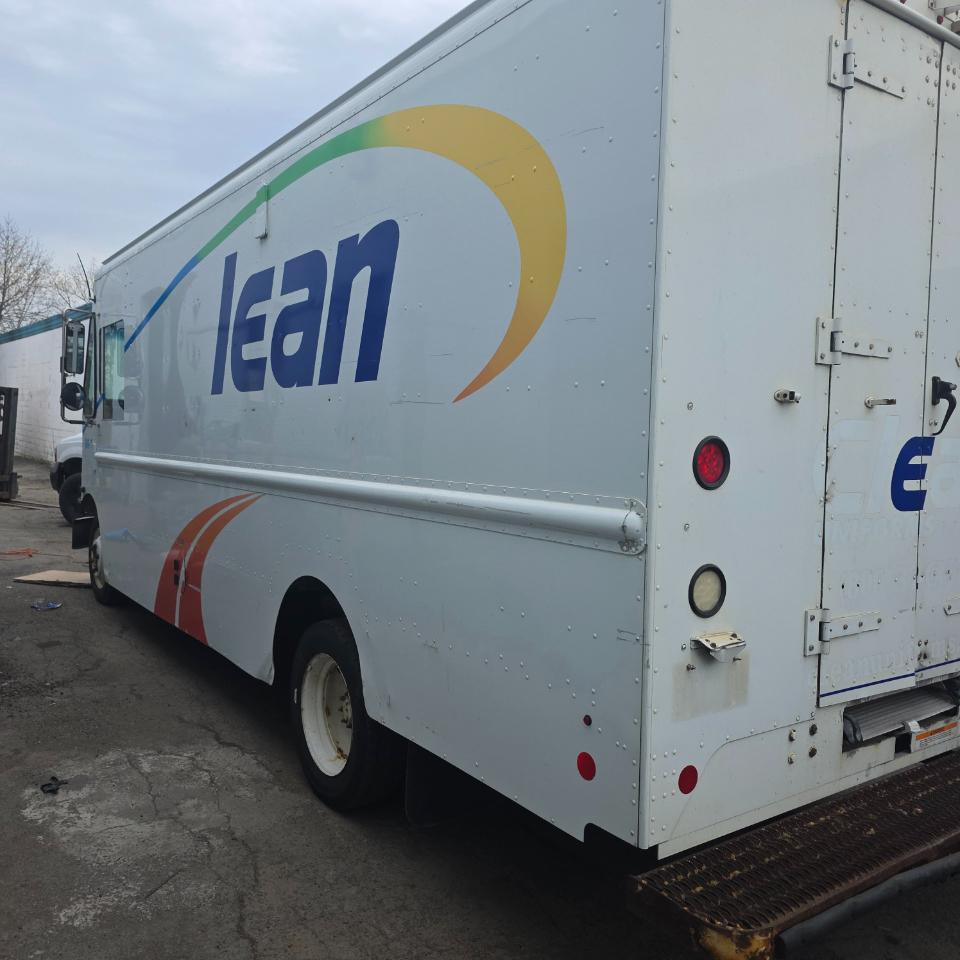 Freightliner MT45  2014