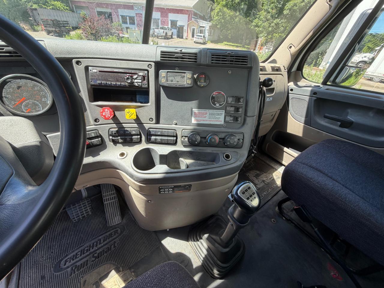 Freightliner Cascadia 125  2015