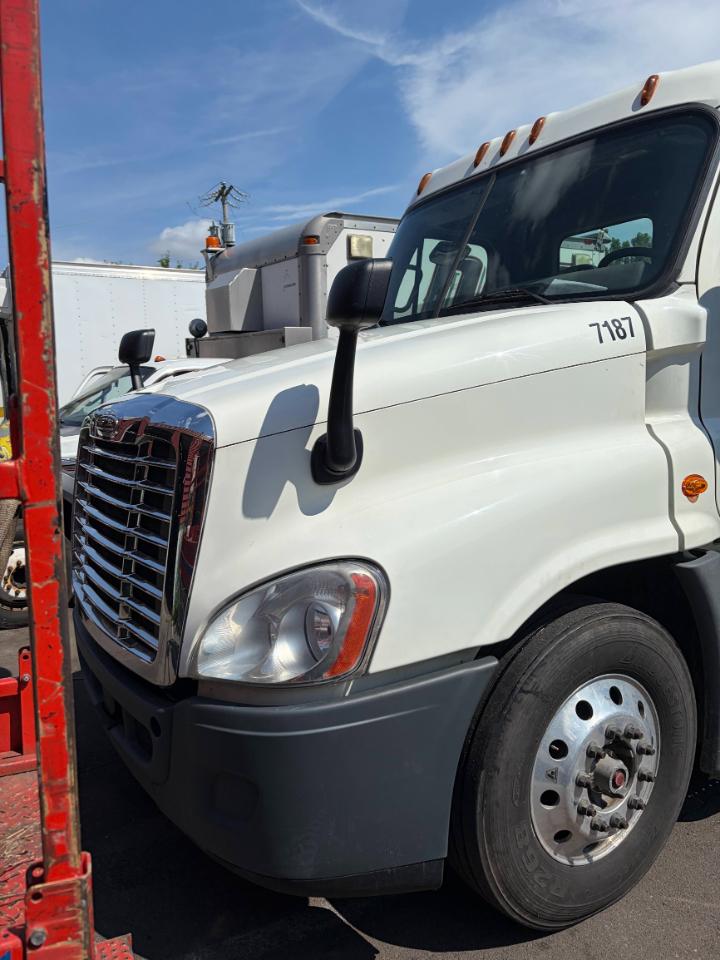 Freightliner Cascadia 125  2016