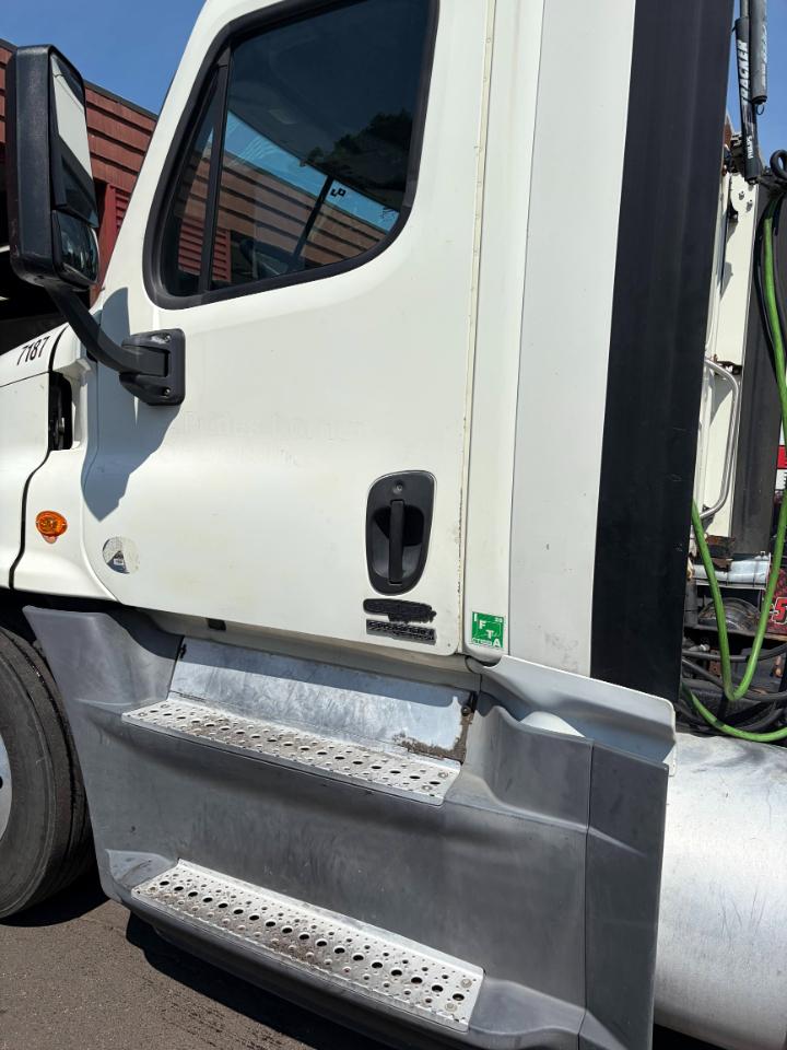 Freightliner Cascadia 125  2016