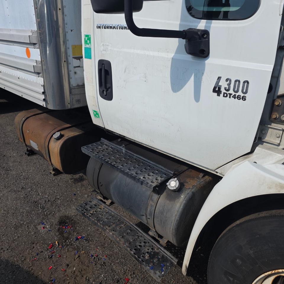 International 4300  2003