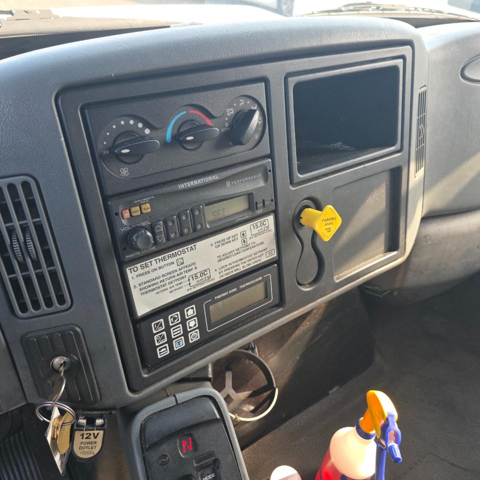 International 4300  2003