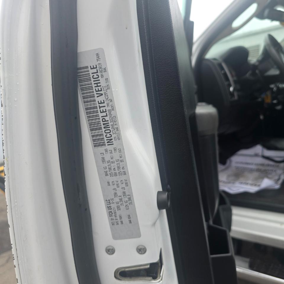 RAM 5500 Regular Cab 4WD DRW 2016