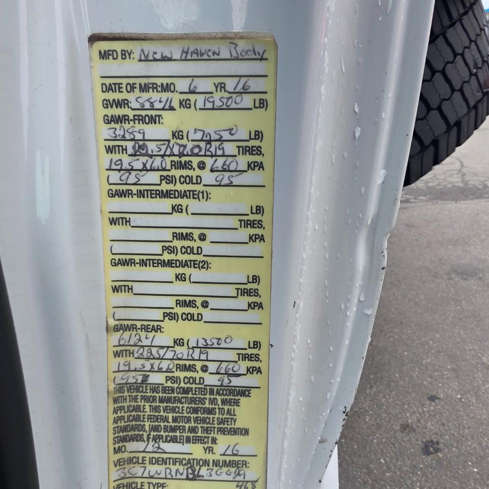 RAM 5500 Regular Cab 4WD DRW 2016