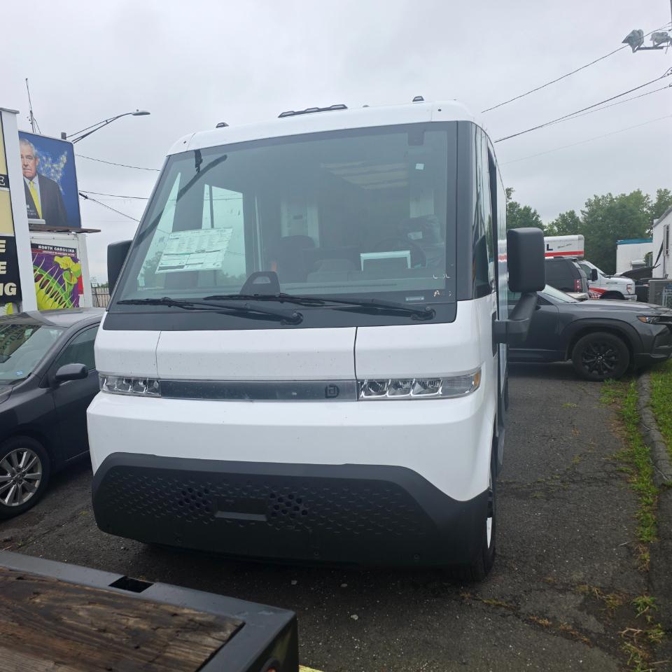 BrightDrop  Zevo 400 2024