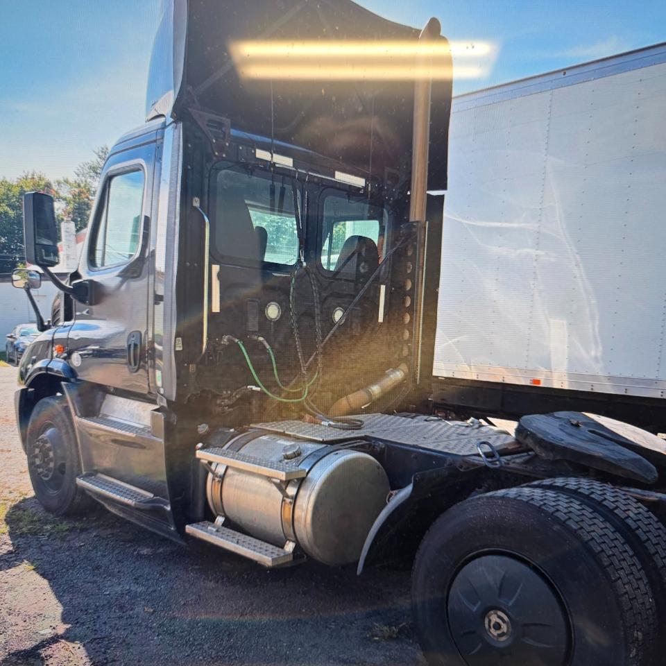 Freightliner CA 113  2017