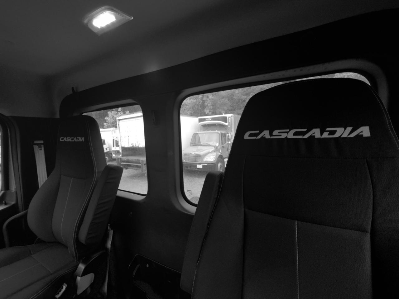 Freightliner Cascadia  2023