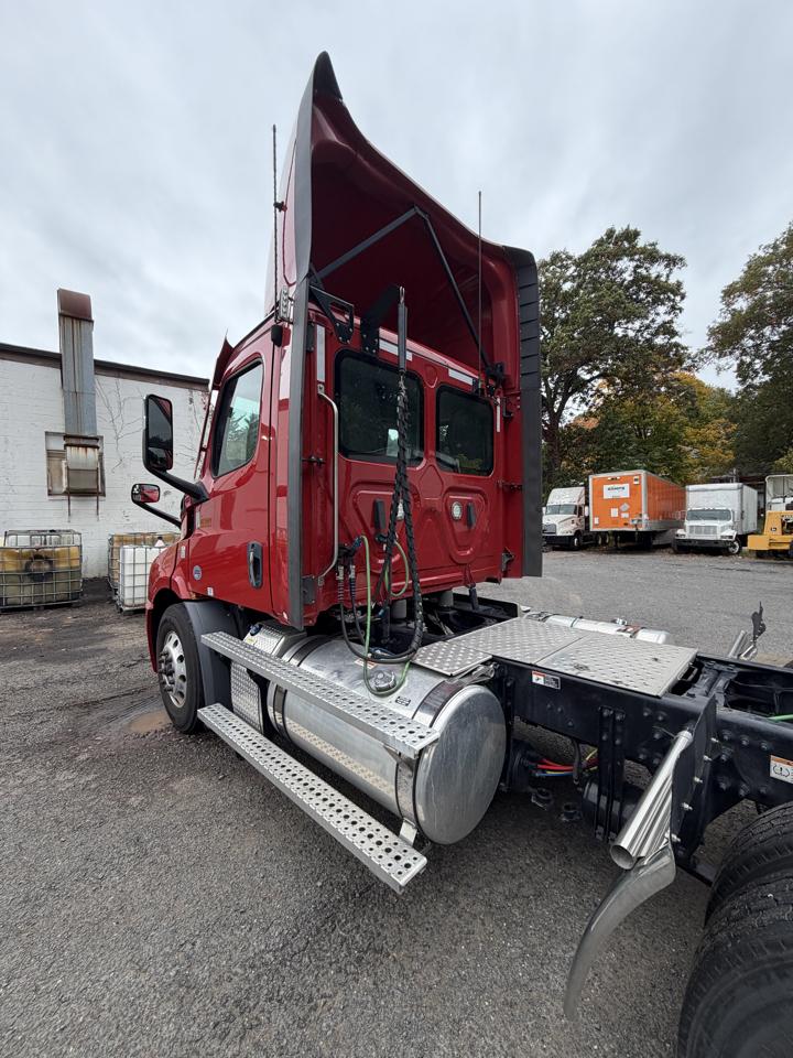 Freightliner Cascadia  2023