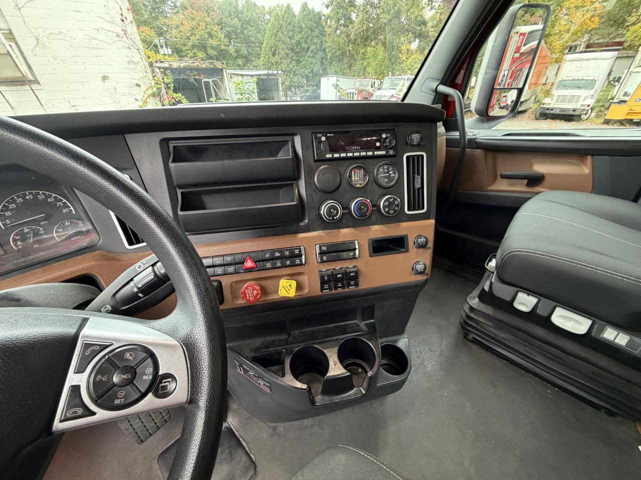 Freightliner Cascadia  2023
