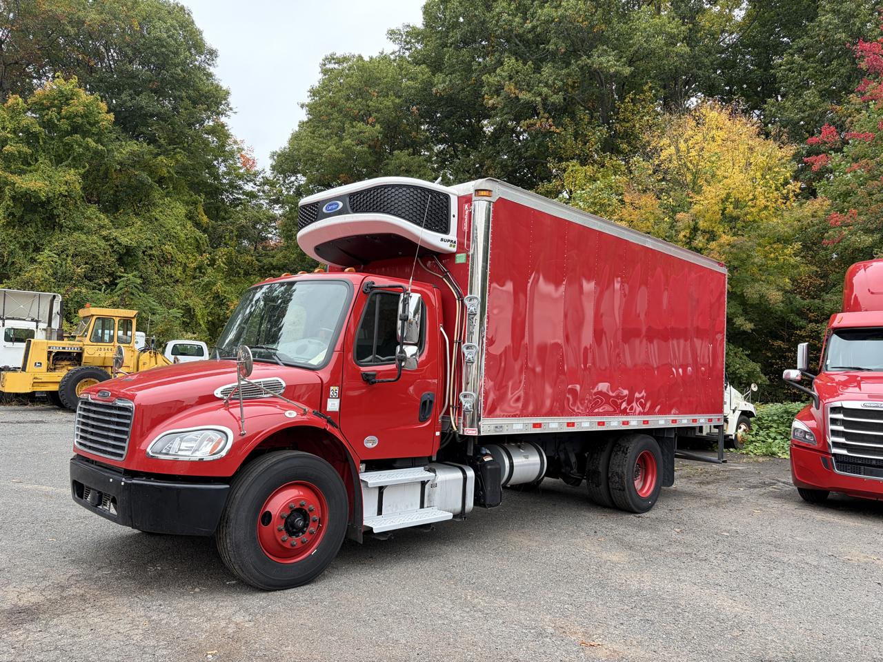 Freightliner M2 106  2023