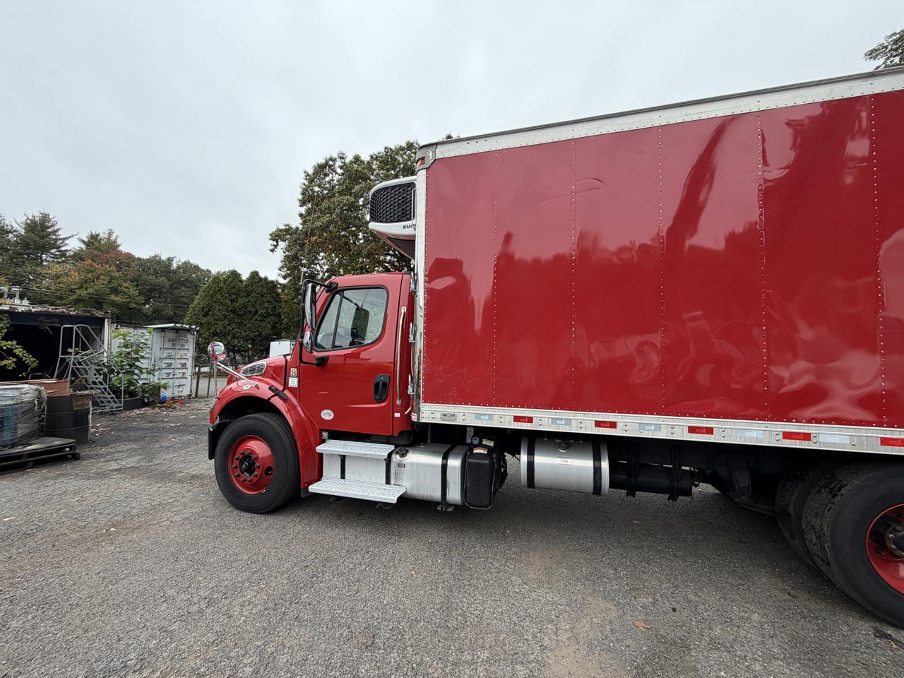 Freightliner M2 106  2023