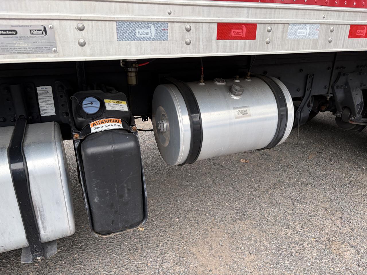 Freightliner M2 106  2023