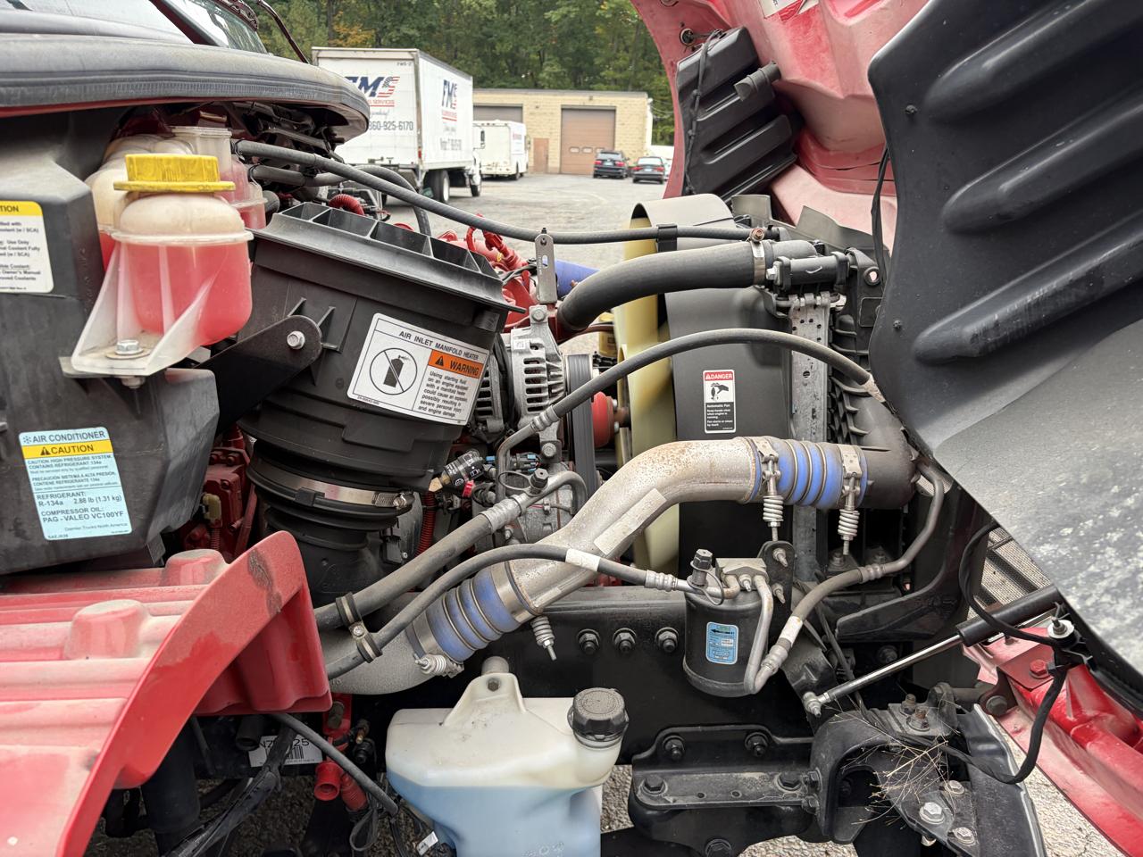 Freightliner M2 106  2023