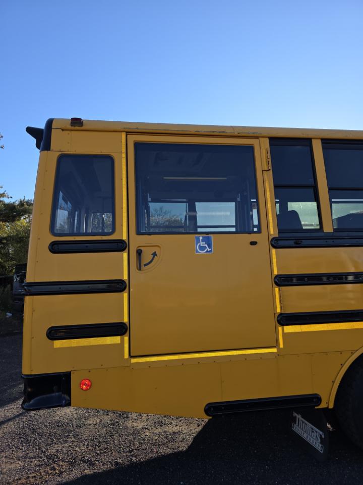 Freightliner B2 Bus Chassis  2015