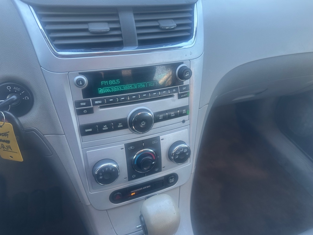 Chevrolet Malibu LS 2011