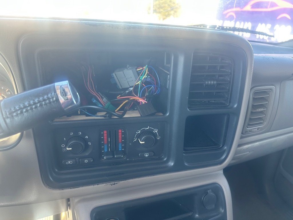 Chevrolet Tahoe 4WD 2004